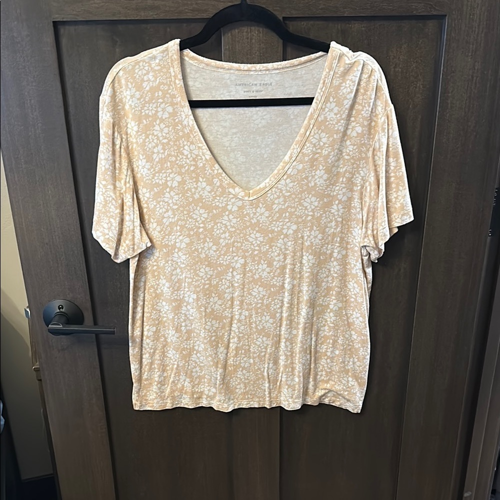 American Eagle Outfitters Cream Gold Relaxed T-Shirt